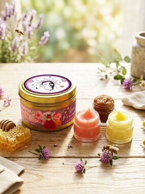 Bee Radiant Lip Ritual: Organic Manuka & Bee-Powered Volumizing Treatment Kit